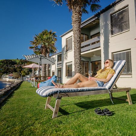 Akaroa Waterfront Motels Екстер'єр фото