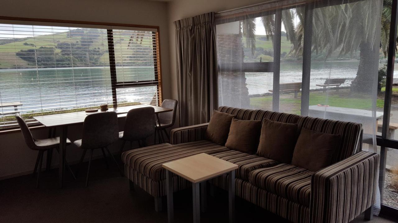 Akaroa Waterfront Motels Екстер'єр фото