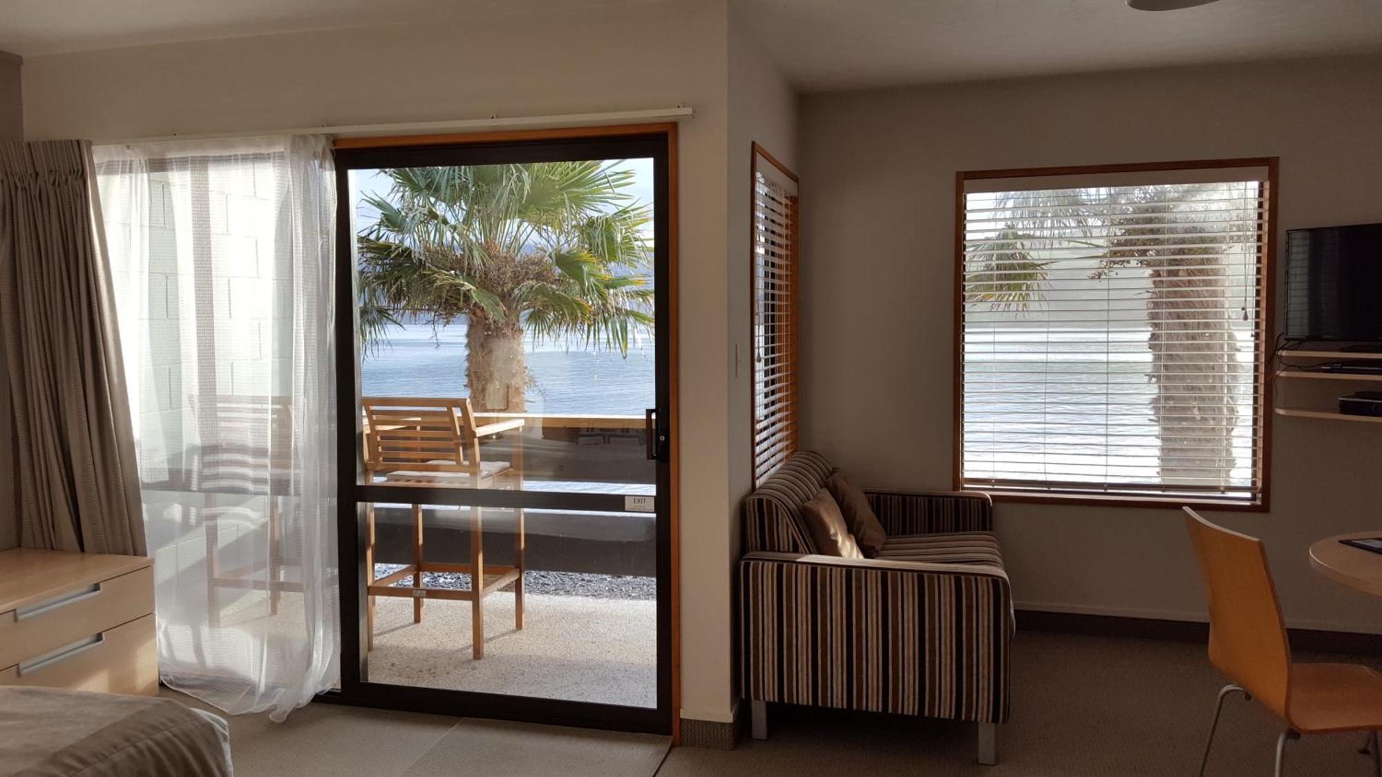 Akaroa Waterfront Motels Екстер'єр фото