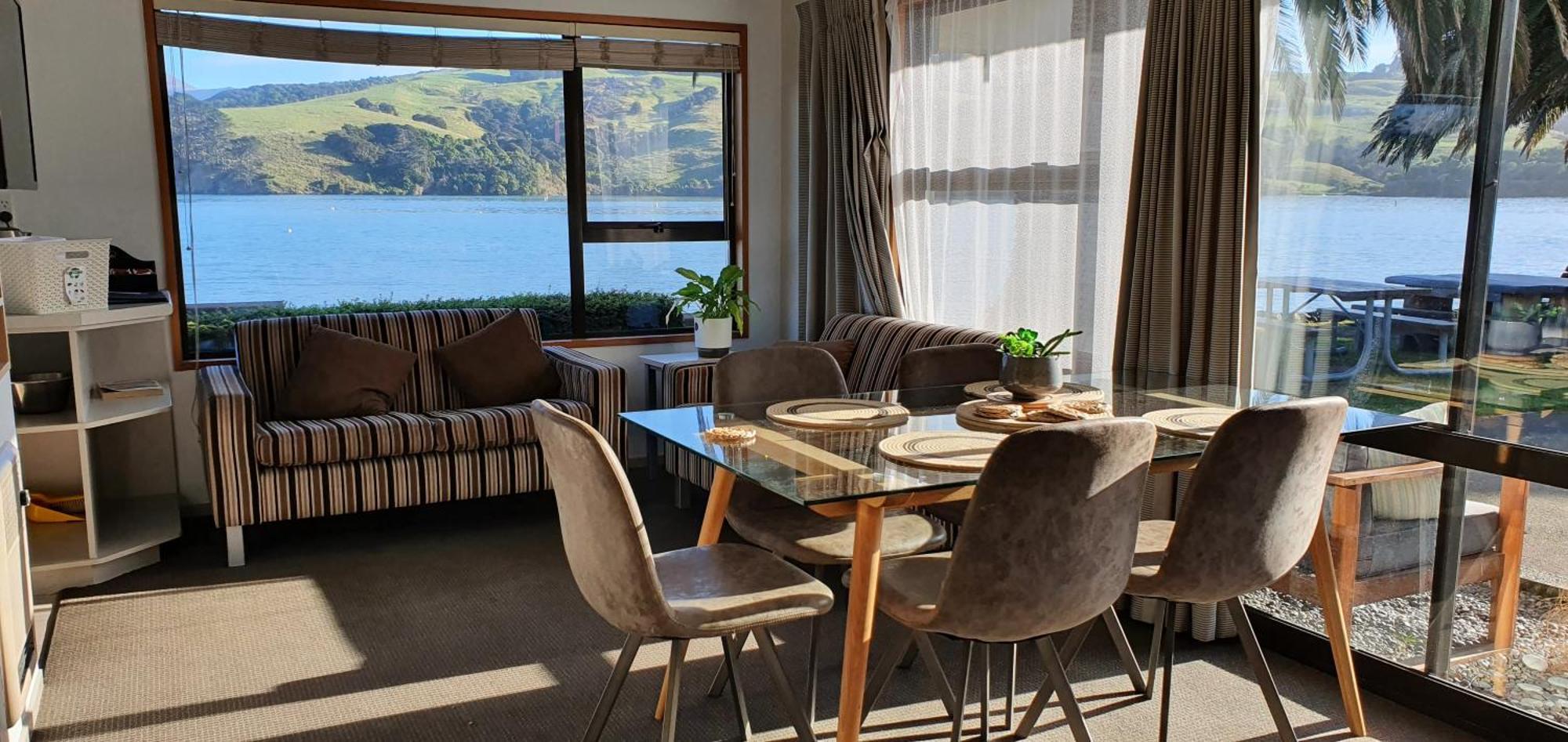 Akaroa Waterfront Motels Екстер'єр фото